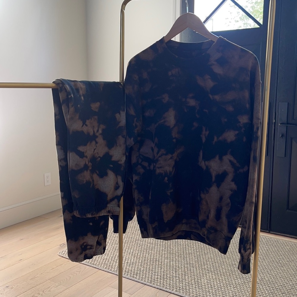Tie Dye sweatsuit